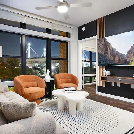 Appartement Chic 2Br-W Parking, Near Rvrwalk, Dome & Conv Ctr